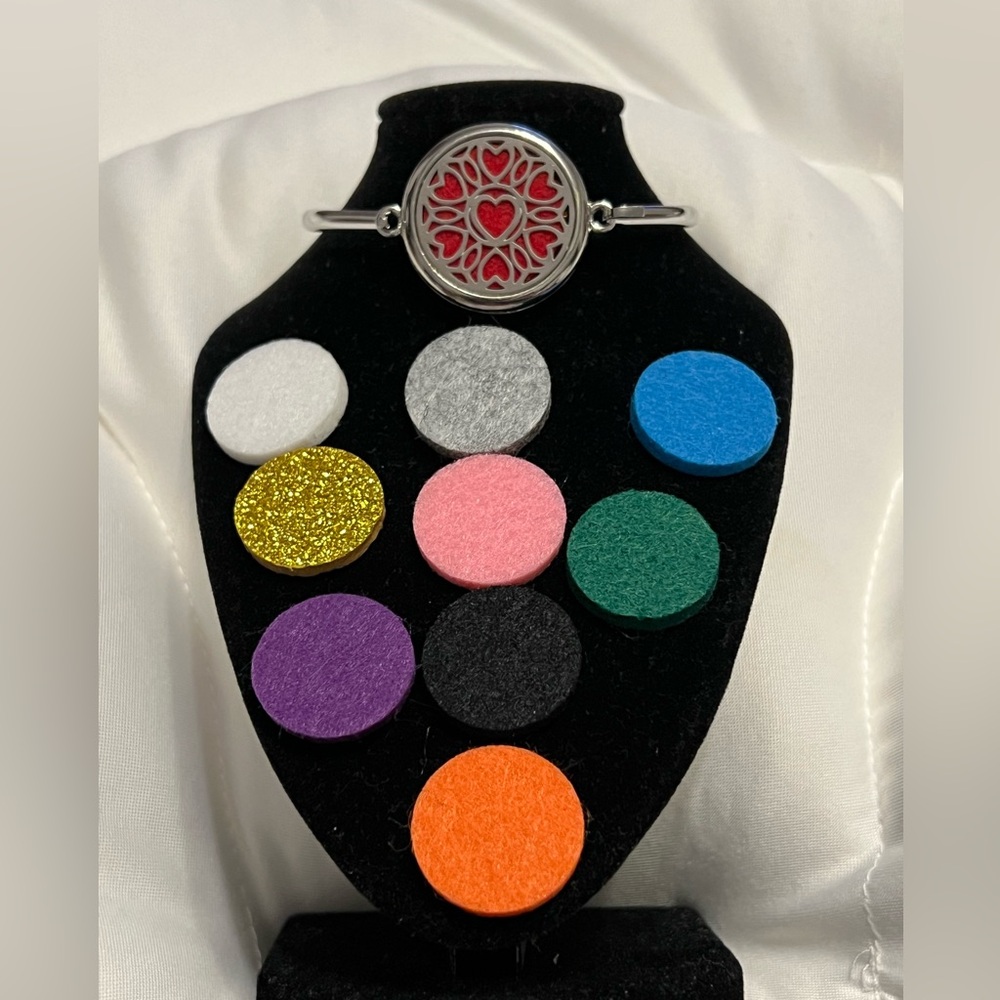 Aromatherapy locket bracelet